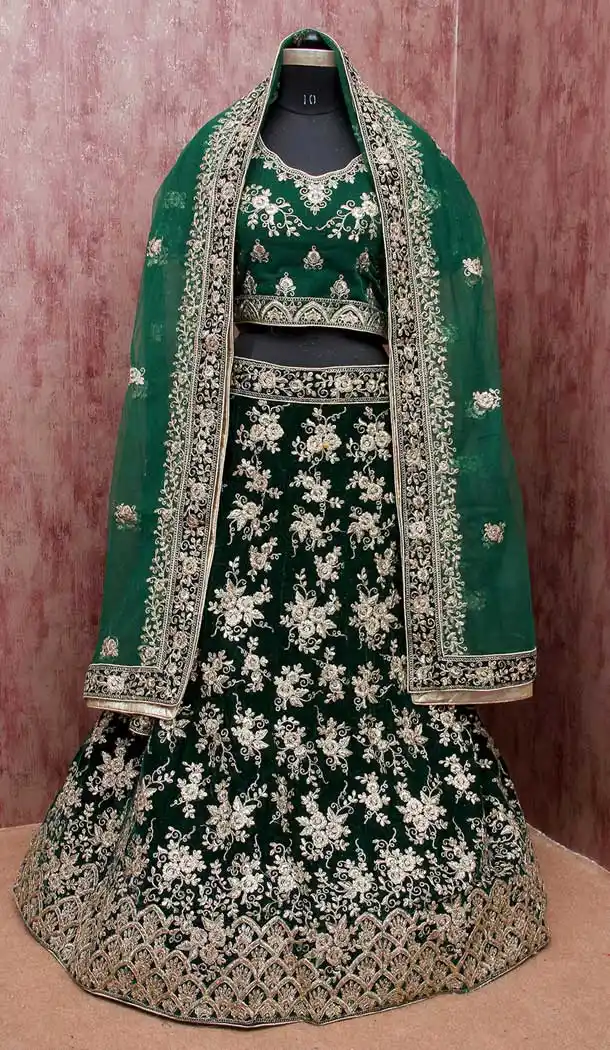 Green Color Velvet Heavy Designer Sangeet Ceremony Wear Lehenga Choli -9555112315