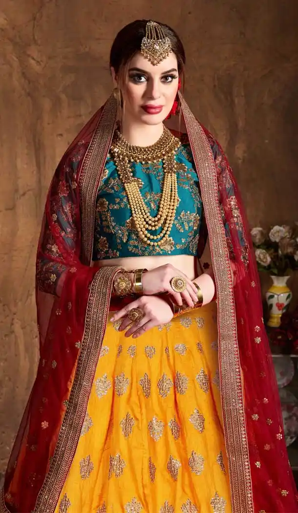 Yellow Color Banarasi Silk Designer Wedding Sangeet Wear Lehenga Choli -645123106