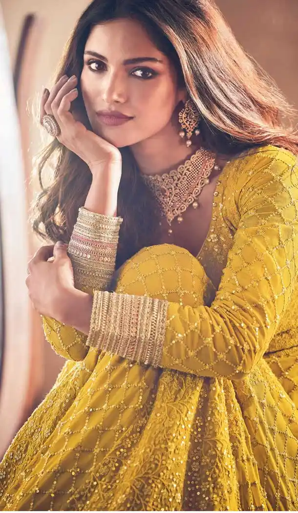 Yellow Color Pure Georgette Designer Pakistani Style Salwar Kameez -2080135868