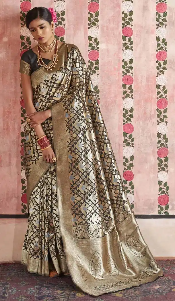 Black Color Pure Weaving Silk Traditional Saree Blouse -649081126