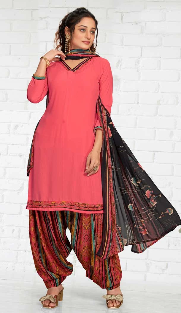 Crepe Georgette Pink Color Digital Print Work Casual Wear Salwar Kameez -6013166310
