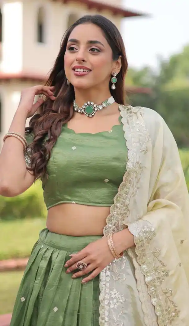 Gold Crush Silk Green Zari Sequin Lehenga Choli - 215686